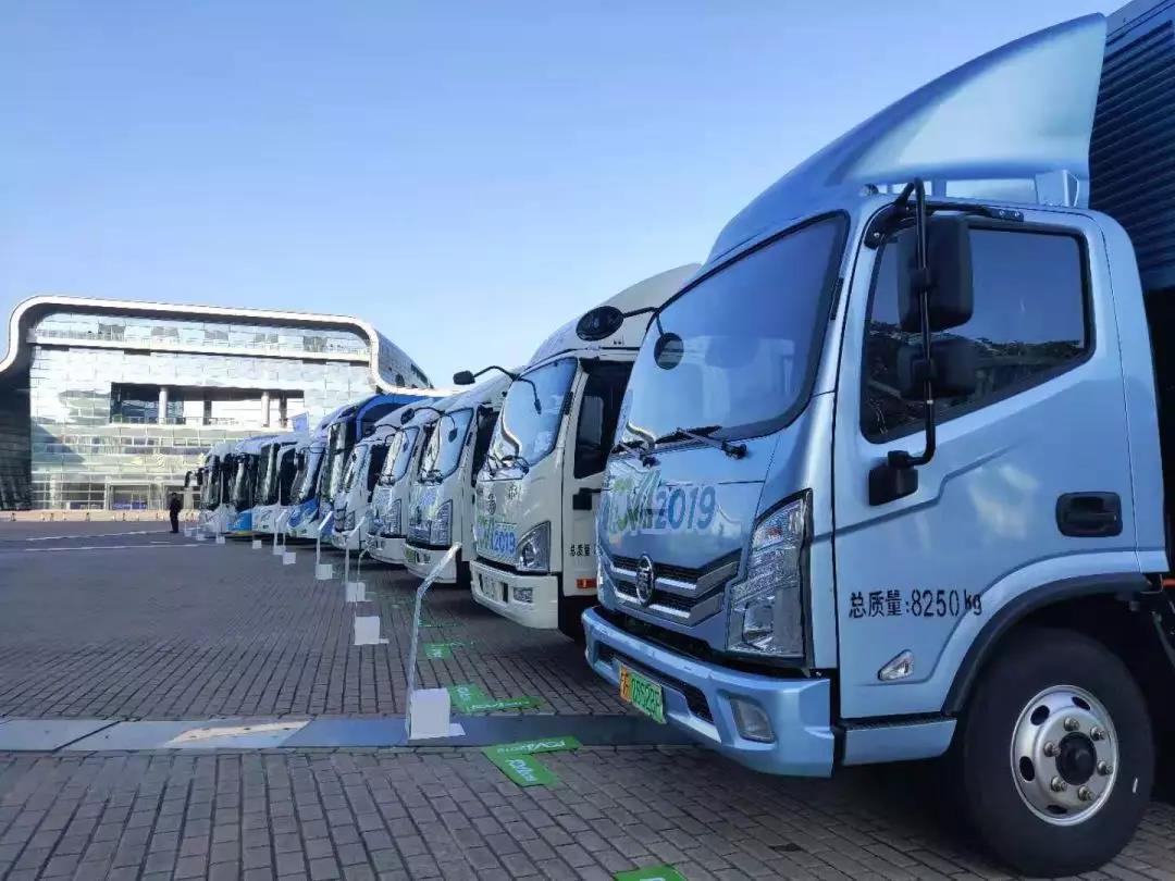 “氫”車熟路，15輛氫能燃料電池汽車科普巡游長三角