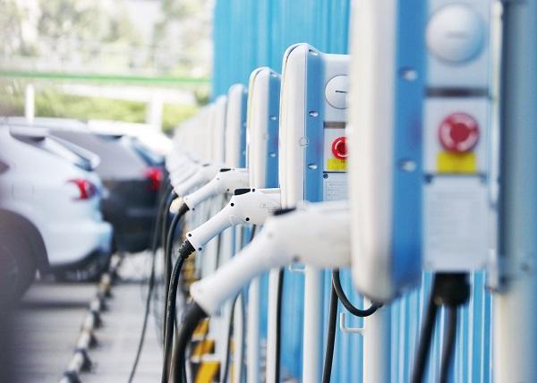 不讓氫燃料電池車受冷，大力發展加氫站是前提！