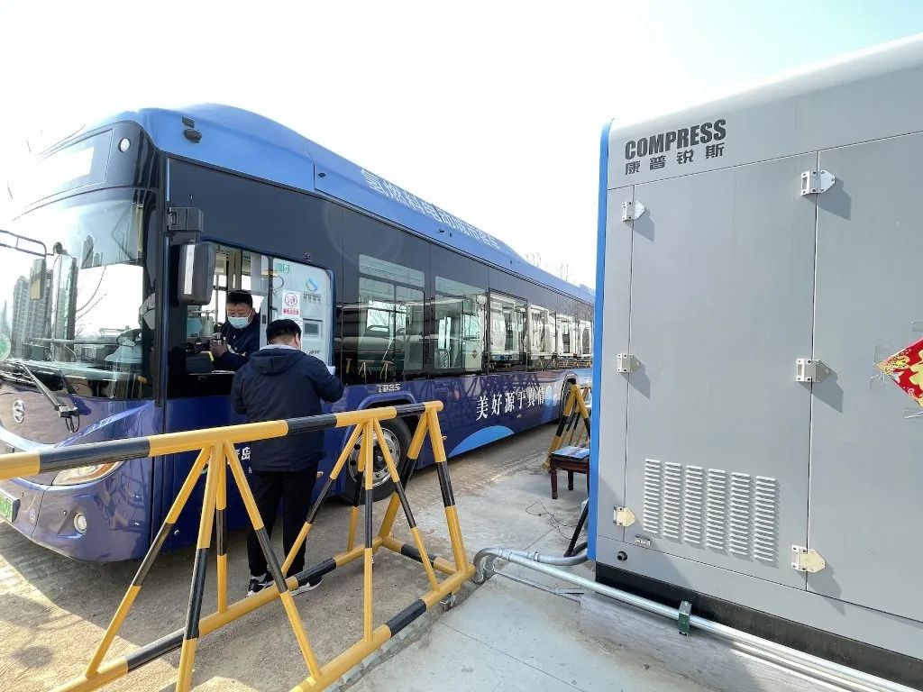 青島自主研發液驅氫氣壓縮機助力“雙碳”