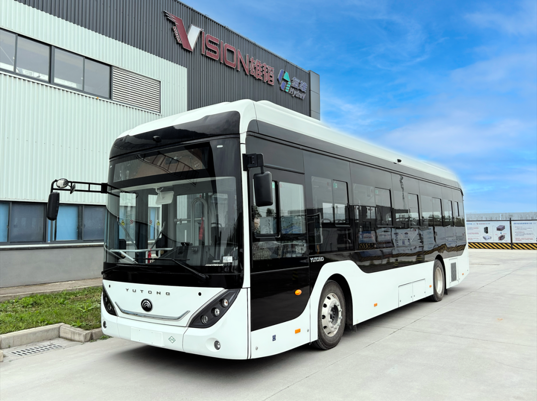 加氫三分鐘能跑四百公里 “車(chē)谷造”氫能公交車(chē)完成階段路試